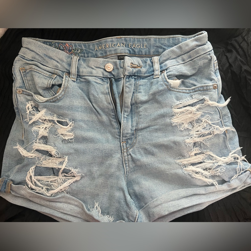 American Eagle curvy mom shorts